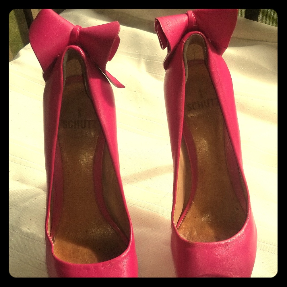 *PRE-LOVED* Schutz Vintage Hot Pink Stiletto Heels